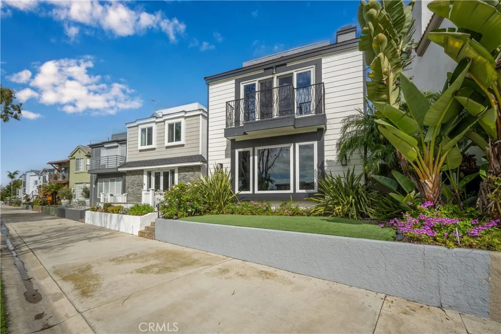 1713 Electric Avenue, Seal Beach, California 90740 home-pic-8