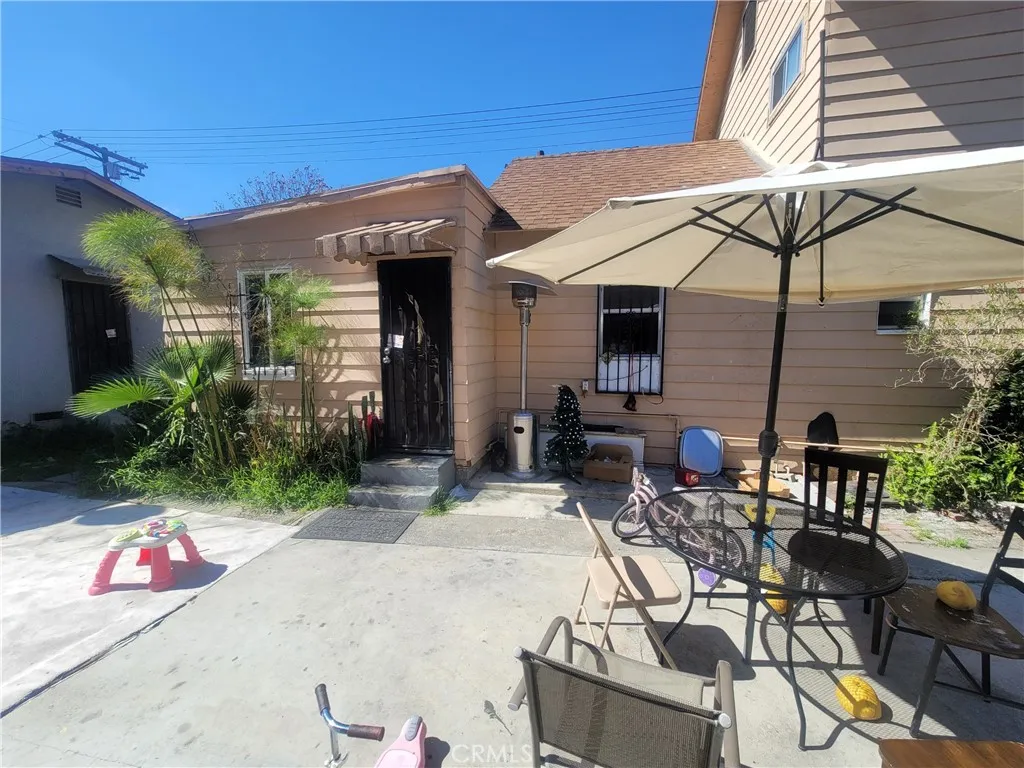 632 E 45th, Los Angeles, California 90011 home-pic-3
