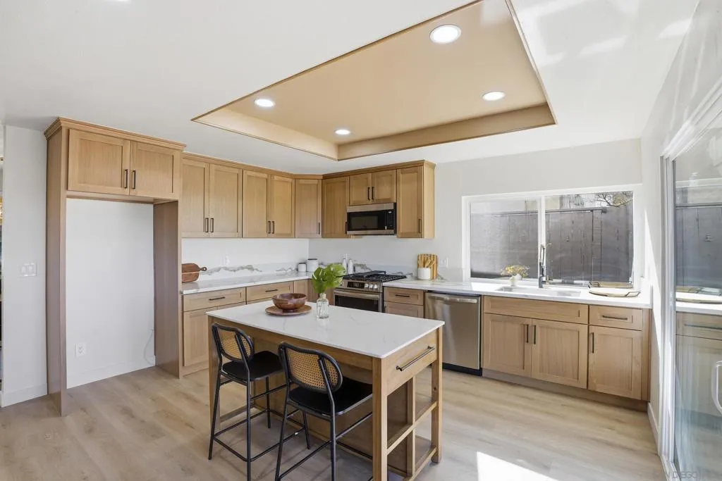 589 E J Street, Chula Vista, California 91910 home-pic-6