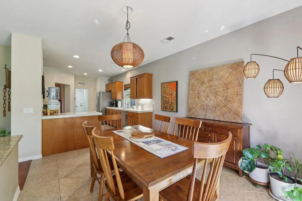 940 Sullivan Ct, Chula Vista, California 91911 home-pic-2