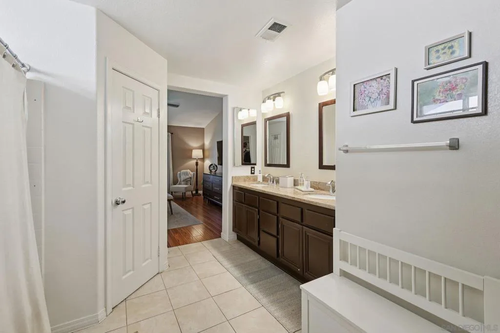 940 Sullivan Ct, Chula Vista, California 91911 home-pic-36
