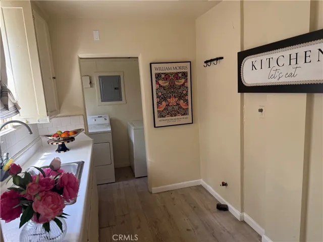 1437 Greenfield Avenue, Los Angeles, California 90025