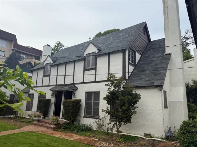 1437 Greenfield Avenue, Los Angeles, California 90025