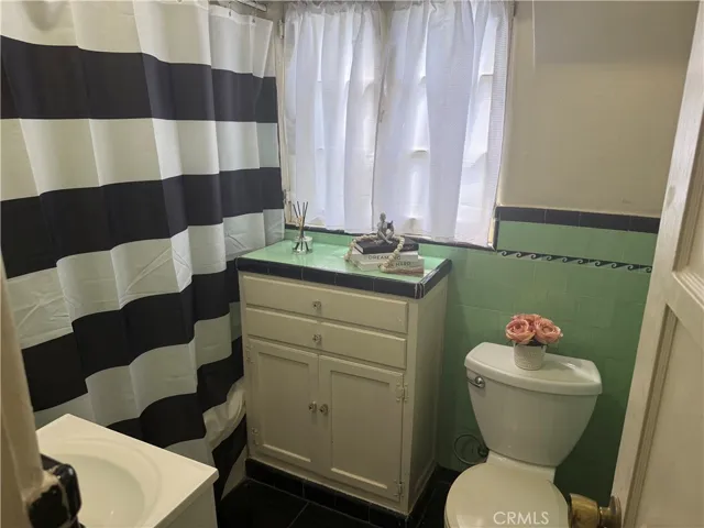 1437 Greenfield Avenue, Los Angeles, California 90025