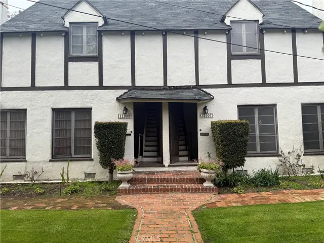1437 Greenfield Avenue, Los Angeles, California 90025