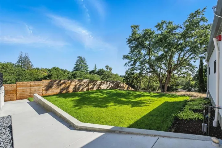 1127 Hillslope Place, Los Altos, California 94024