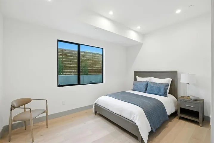 1127 Hillslope Place, Los Altos, California 94024