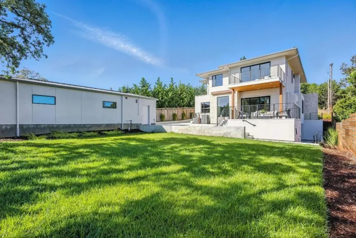 1127 Hillslope Place, Los Altos, California 94024