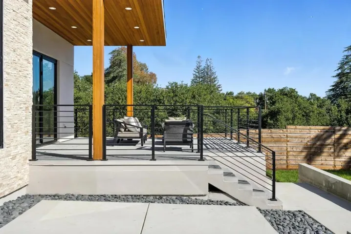 1127 Hillslope Place, Los Altos, California 94024