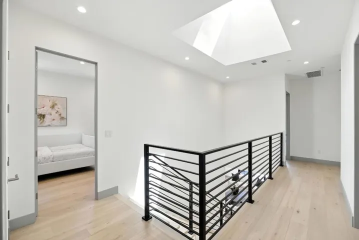 1127 Hillslope Place, Los Altos, California 94024