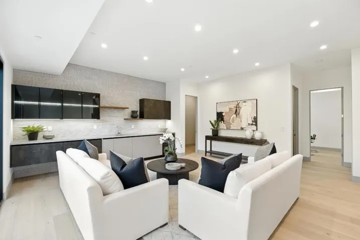 1127 Hillslope Place, Los Altos, California 94024