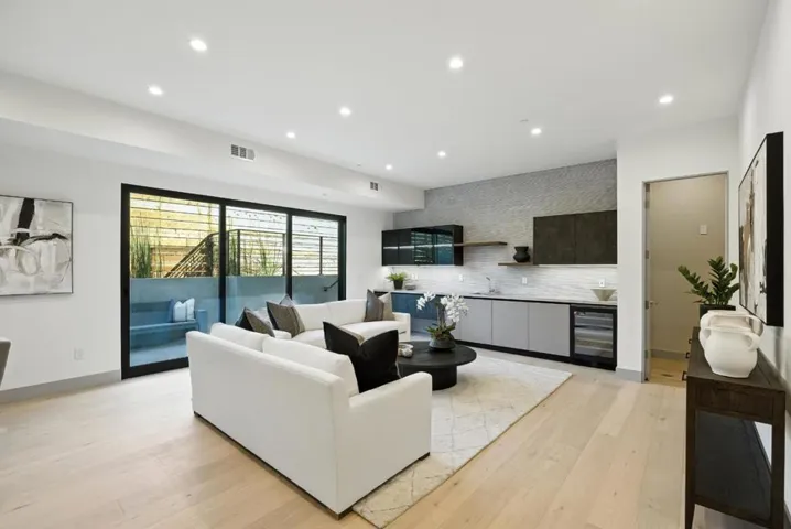 1127 Hillslope Place, Los Altos, California 94024