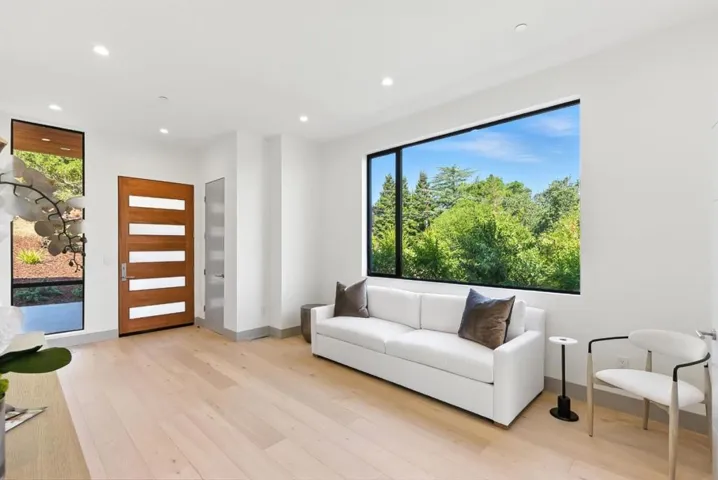 1127 Hillslope Place, Los Altos, California 94024