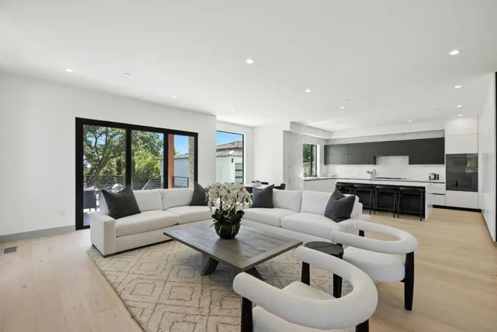 1127 Hillslope Place, Los Altos, California 94024