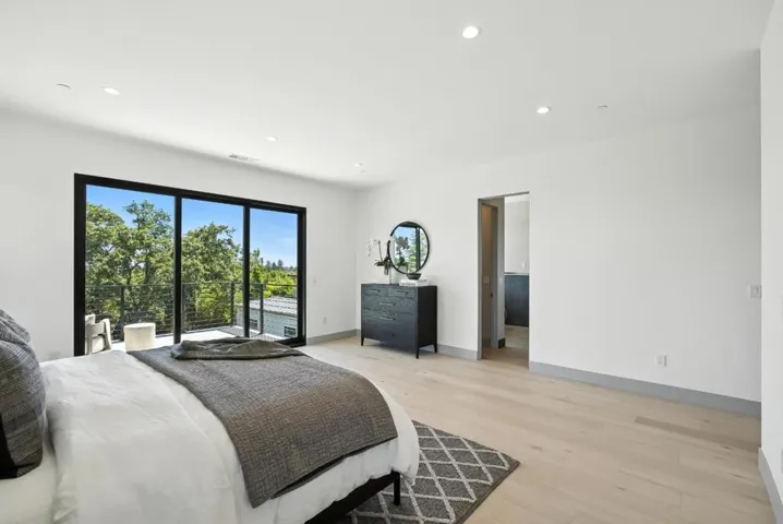 1127 Hillslope Place, Los Altos, California 94024