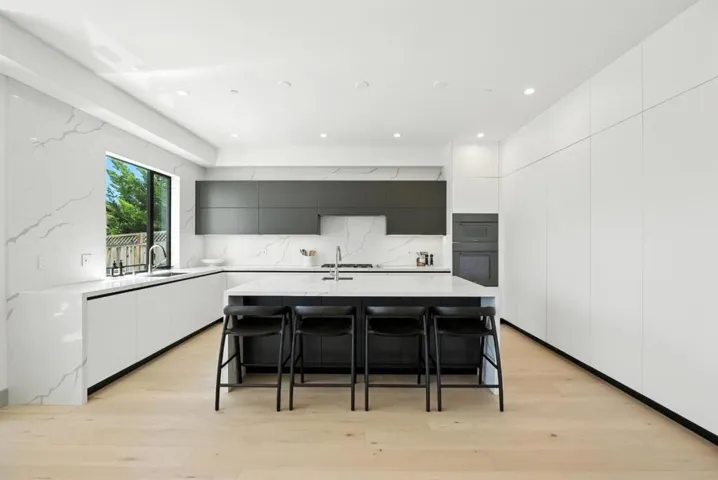1127 Hillslope Place, Los Altos, California 94024