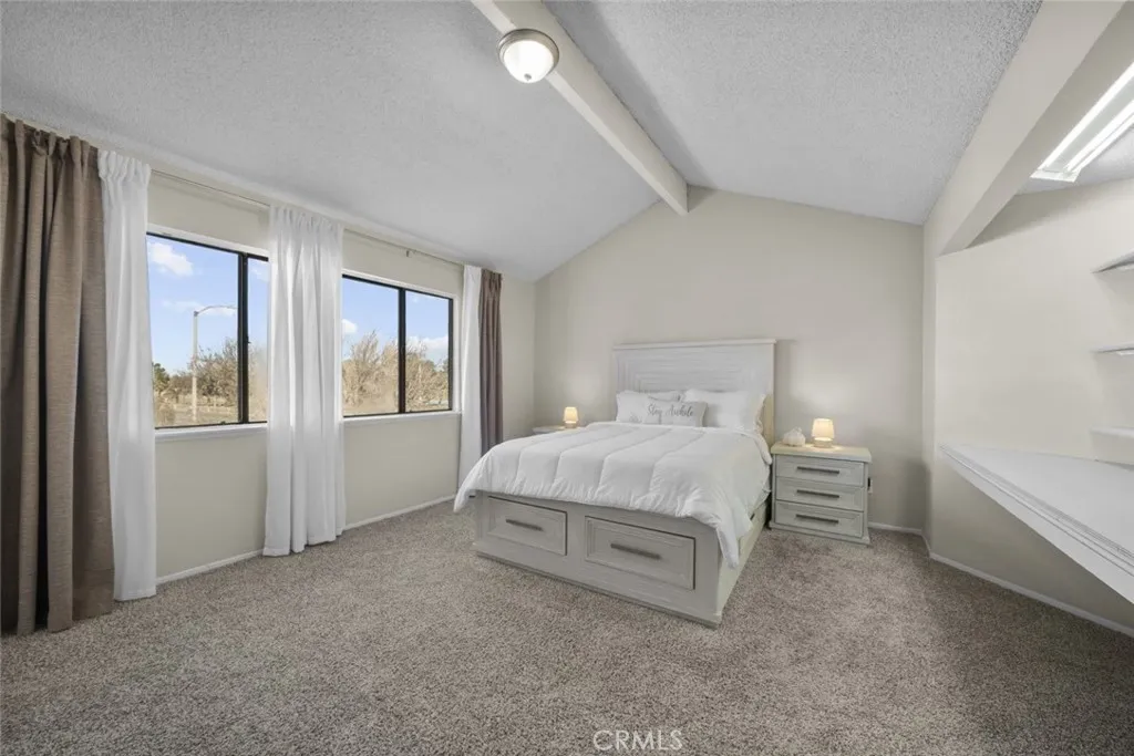 5389 Evergem Avenue, Palmdale, California 93552 home-pic-33