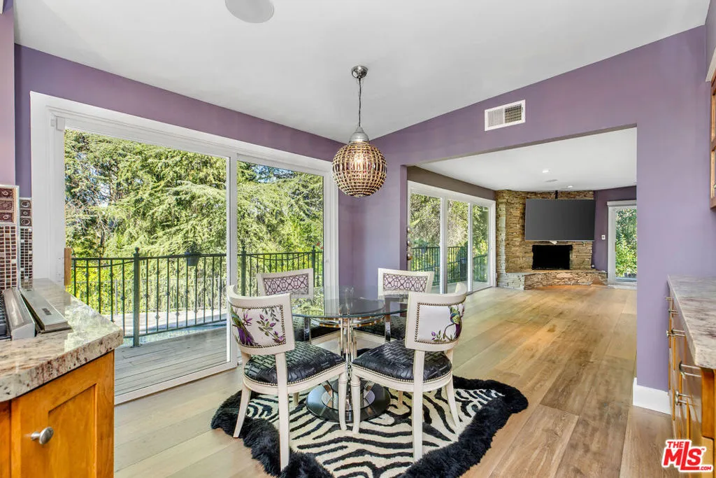 4968 Queen Florence Lane, Woodland Hills, California 91364 home-pic-19