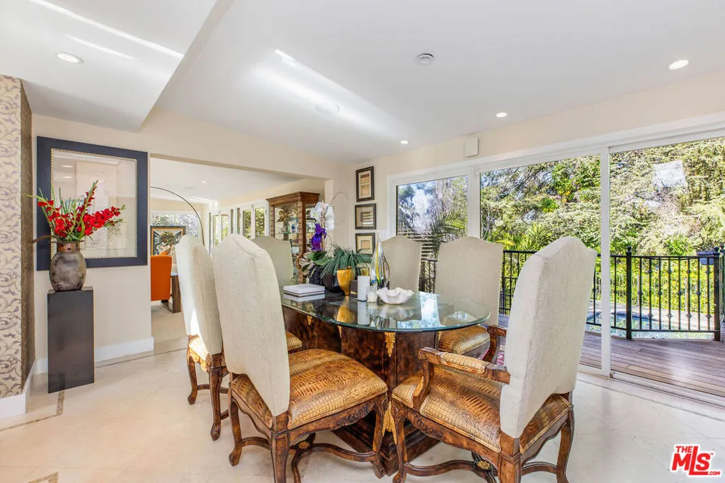 4968 Queen Florence Lane, Woodland Hills, California 91364 home-pic-7