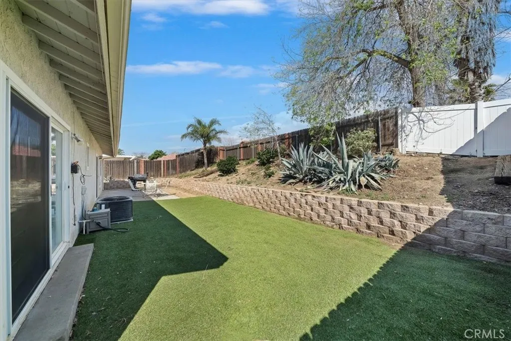 2544 Sunflower, San Bernardino, California 92407 home-pic-21