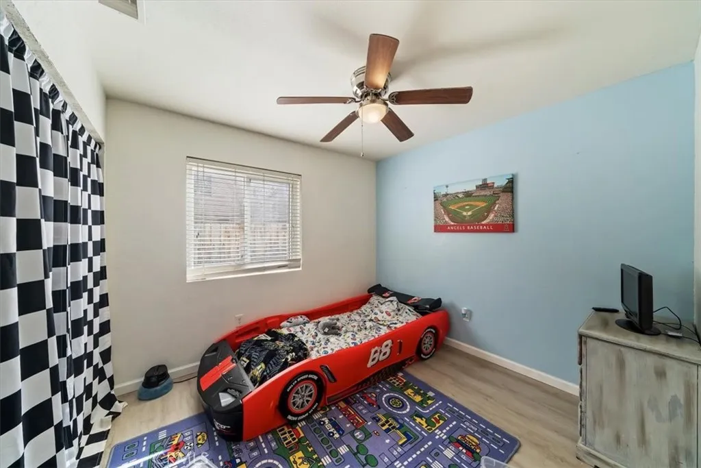 2544 Sunflower, San Bernardino, California 92407 home-pic-14