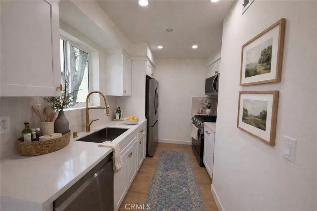 415 N La Fayette Park, Los Angeles, California 90026 home-pic-18