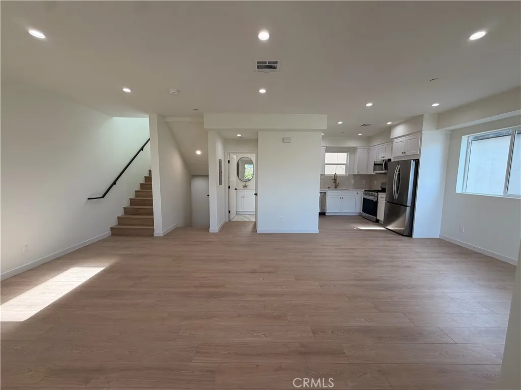 415 N La Fayette Park, Los Angeles, California 90026 home-pic-11