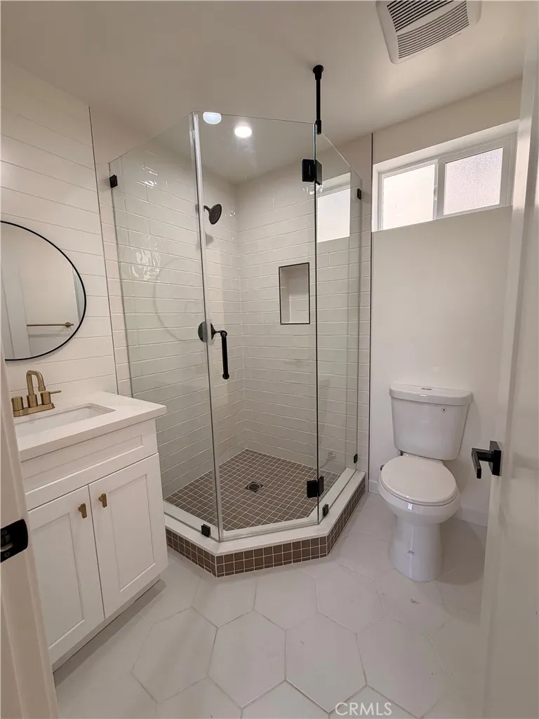 415 N La Fayette Park, Los Angeles, California 90026 home-pic-15