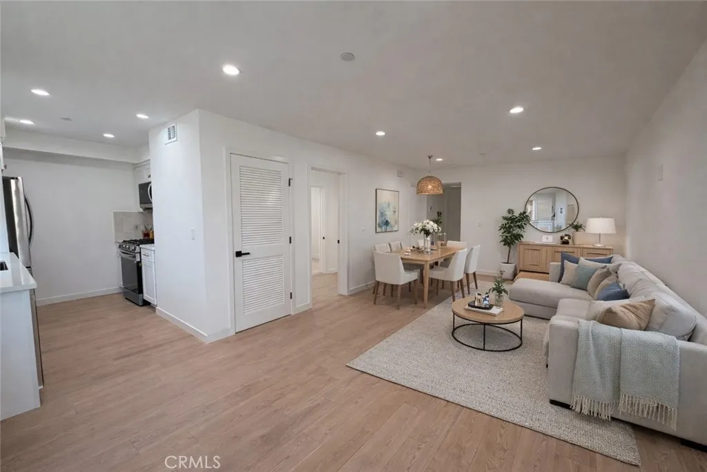 415 N La Fayette Park, Los Angeles, California 90026 home-pic-17
