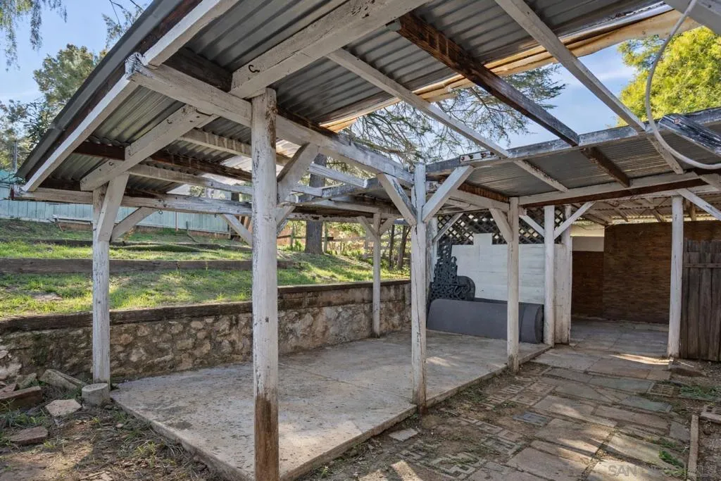 1819 Lilac Lane, Alpine, California 91901 home-pic-22