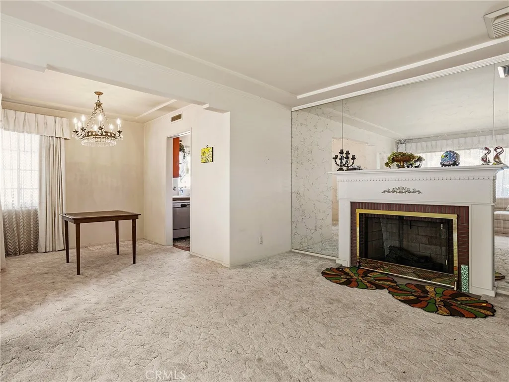 236 W Providencia Avenue, Burbank, California 91502 home-pic-12