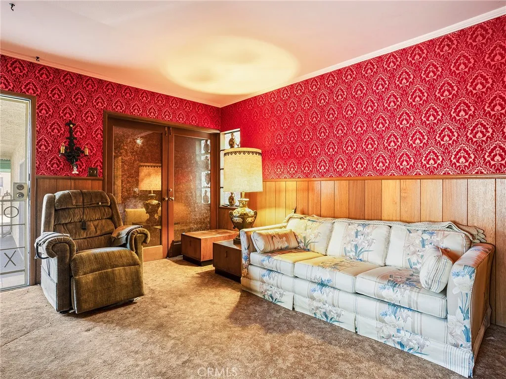 236 W Providencia Avenue, Burbank, California 91502 home-pic-14