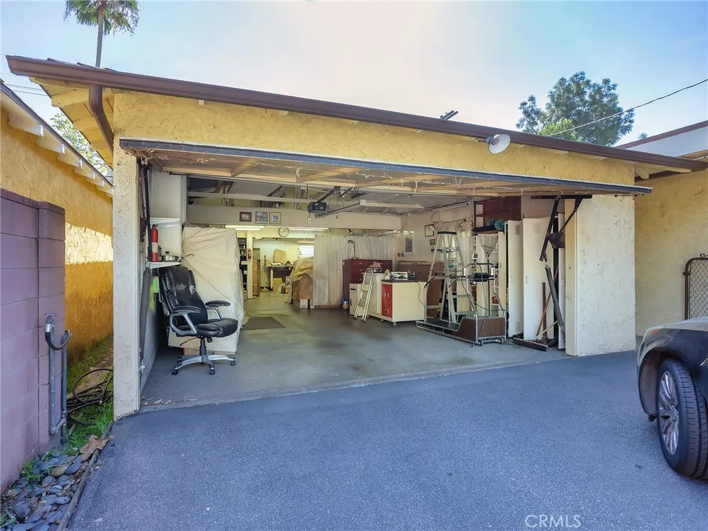 236 W Providencia Avenue, Burbank, California 91502 home-pic-27