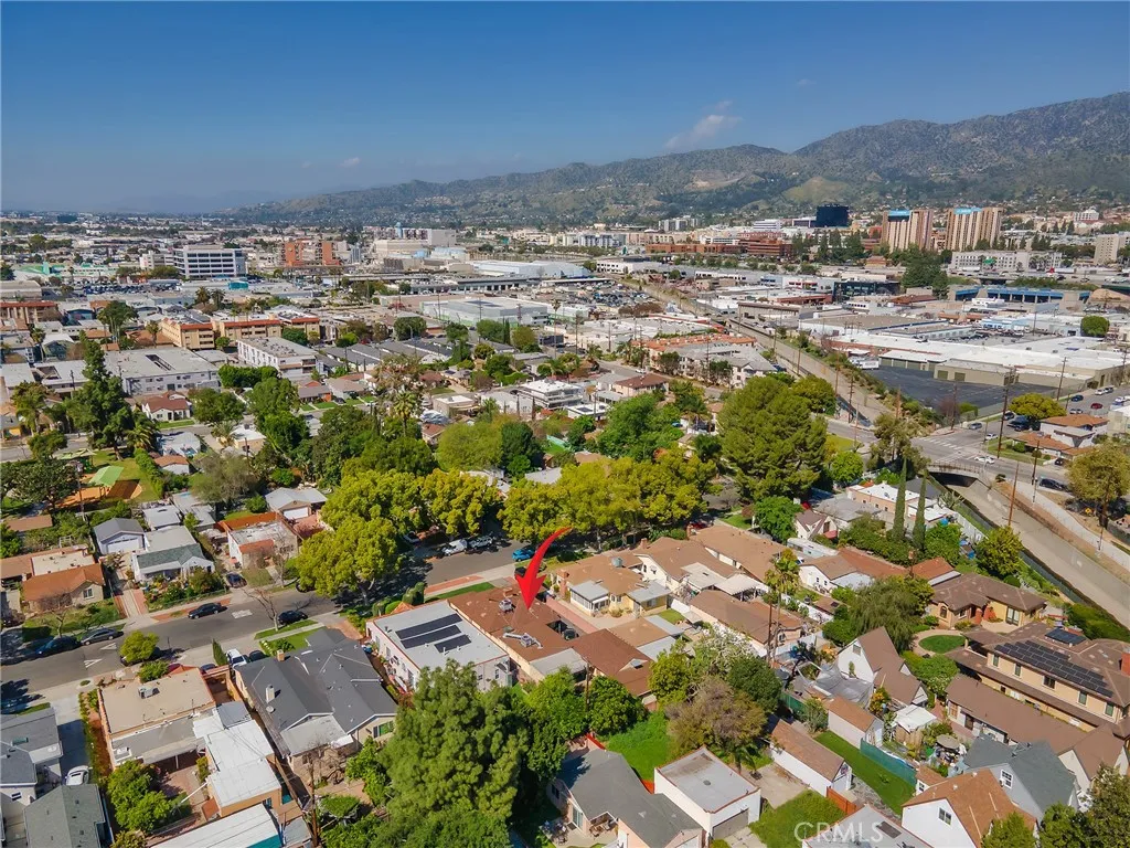 236 W Providencia Avenue, Burbank, California 91502 home-pic-53