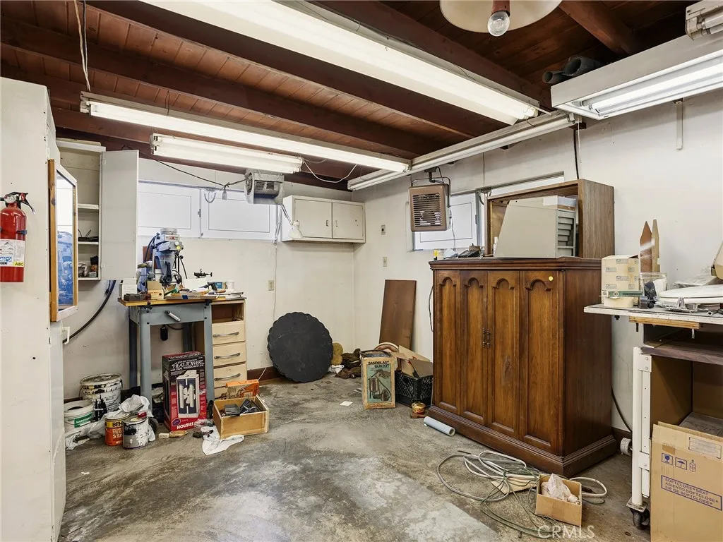236 W Providencia Avenue, Burbank, California 91502 home-pic-31