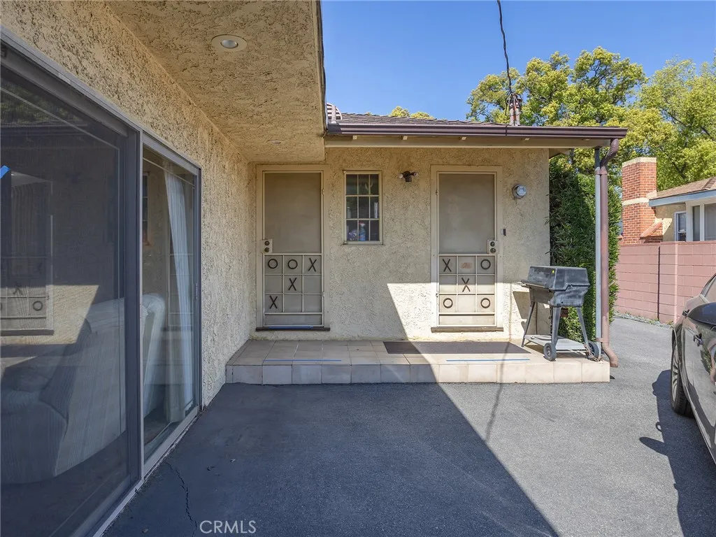 236 W Providencia Avenue, Burbank, California 91502 home-pic-37