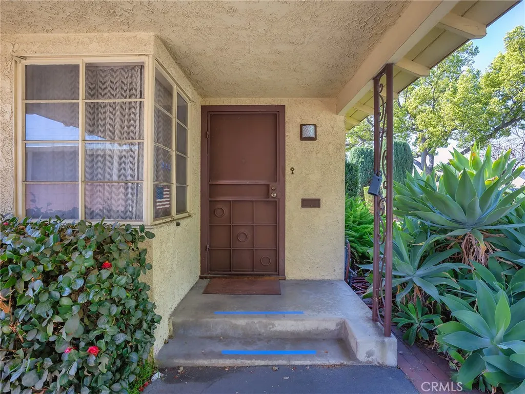 236 W Providencia Avenue, Burbank, California 91502 home-pic-2