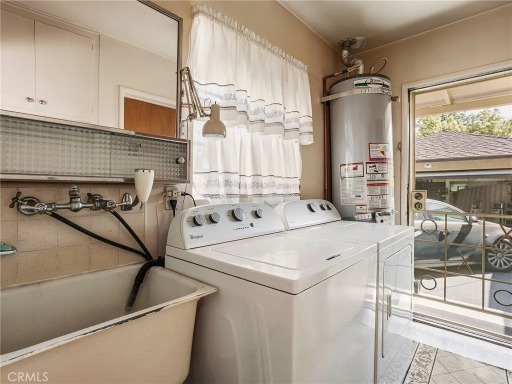 236 W Providencia Avenue, Burbank, California 91502 home-pic-26