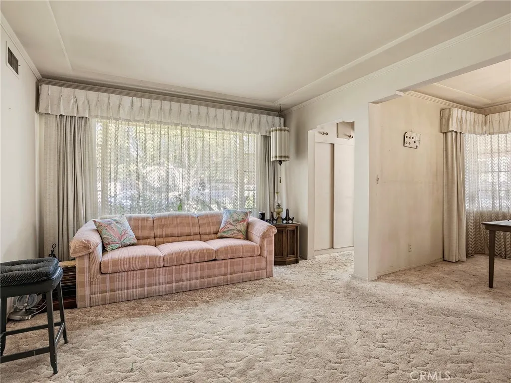236 W Providencia Avenue, Burbank, California 91502 home-pic-13