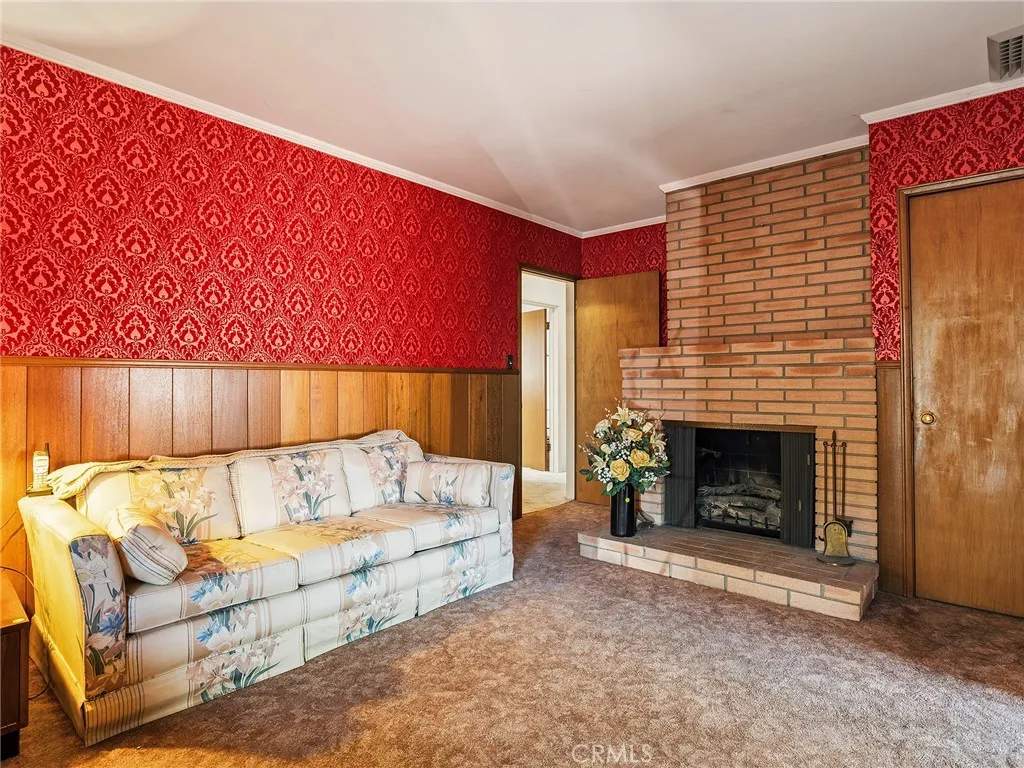 236 W Providencia Avenue, Burbank, California 91502 home-pic-15