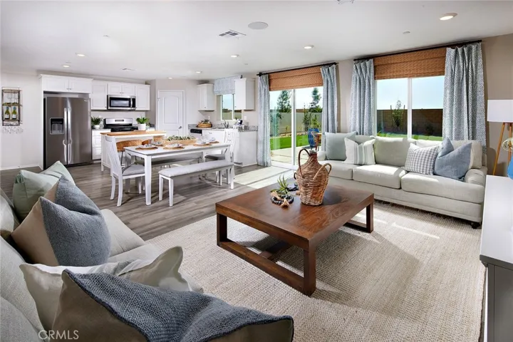 MODEL HOME