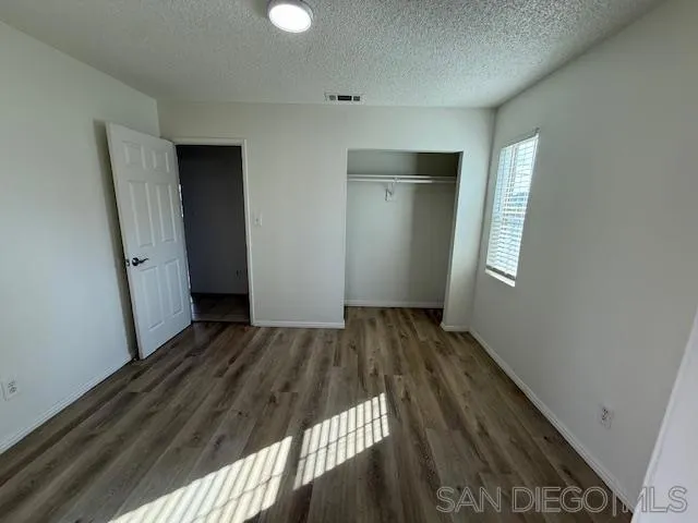 23930 Elsinore Lane, Menifee, California 92587 home-pic-11