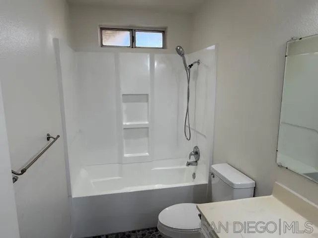 23930 Elsinore Lane, Menifee, California 92587 home-pic-13