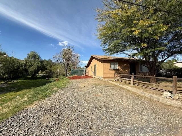 23930 Elsinore Lane, Menifee, California 92587 home-pic-1