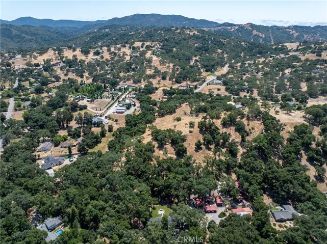 Minutes from downtown Atascadero, local wineries and freeway access.