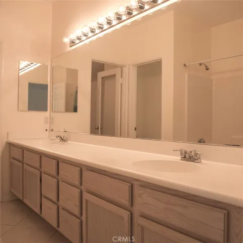 Hall bathroom upstairs