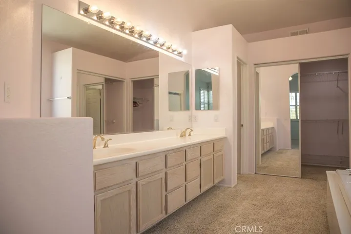 Main bathroom upstairs