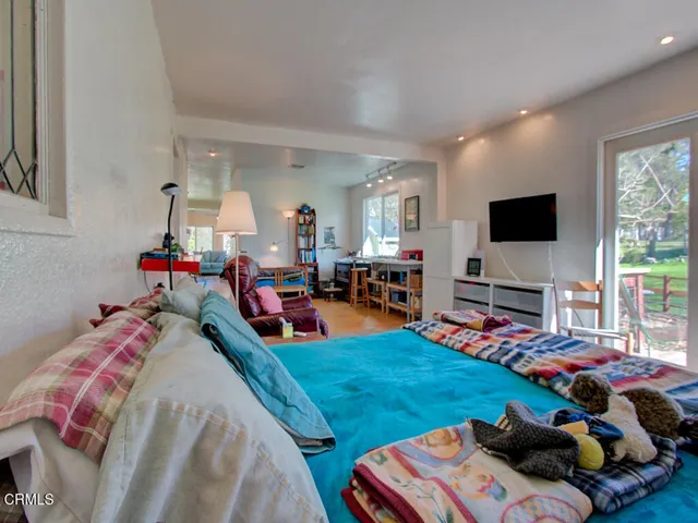 Looking to office area