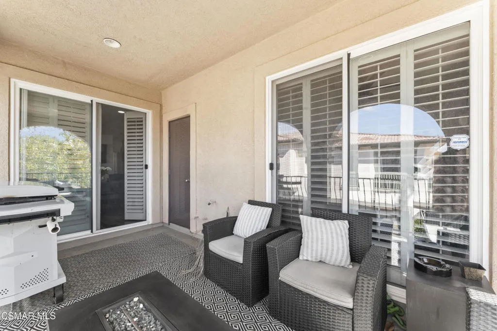 28046 Serra Lane, Valencia, California 91355 home-pic-24