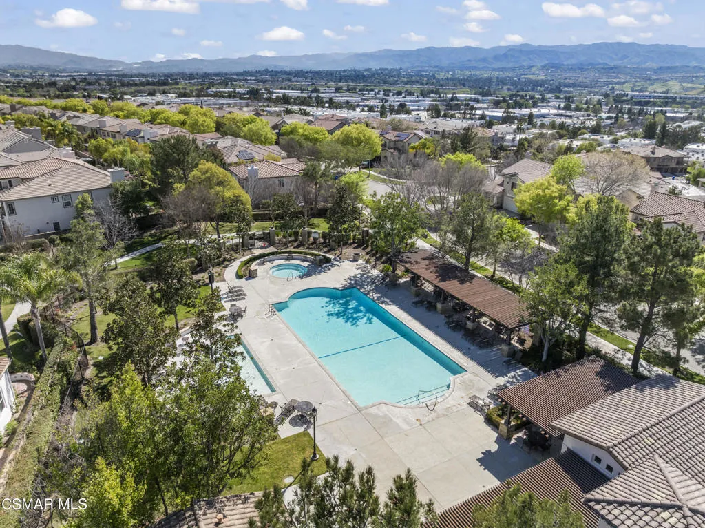 28046 Serra Lane, Valencia, California 91355 home-pic-28